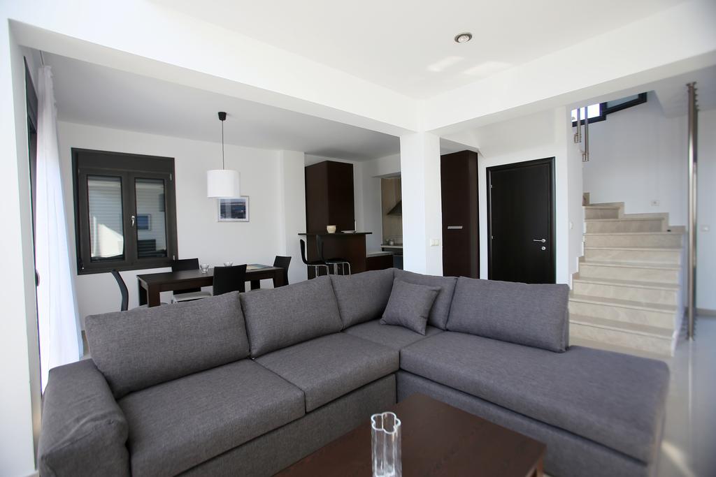 Sunny Sani Luxury Villas Værelse billede