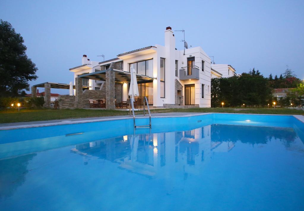 Sunny Sani Luxury Villas Værelse billede